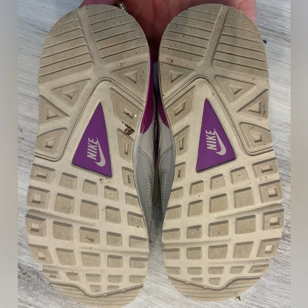 Nike Airmax Trainers Kids' Purple and White Sneakers